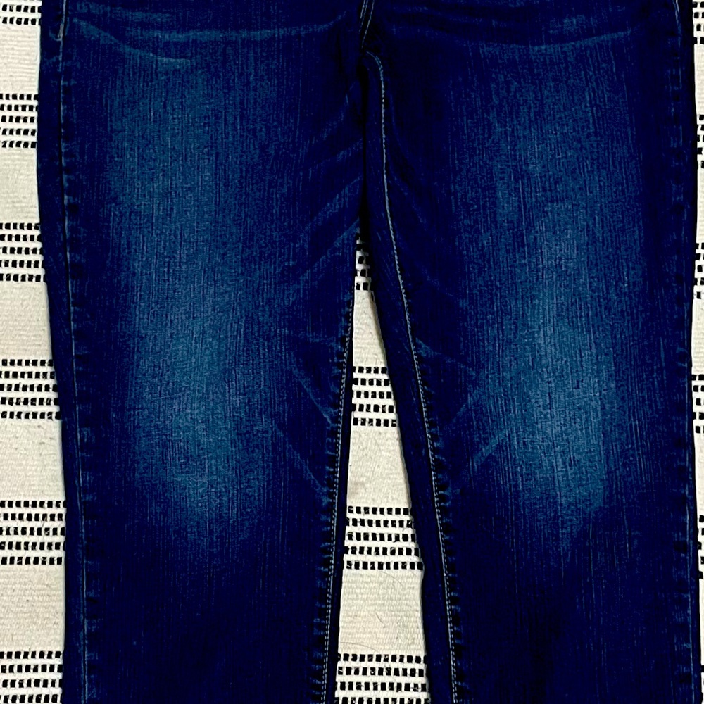 Torrid boyfriend jeans with fading